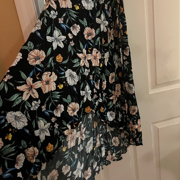 Forever21 off the shoulder floral dress - Picture 3 of 5